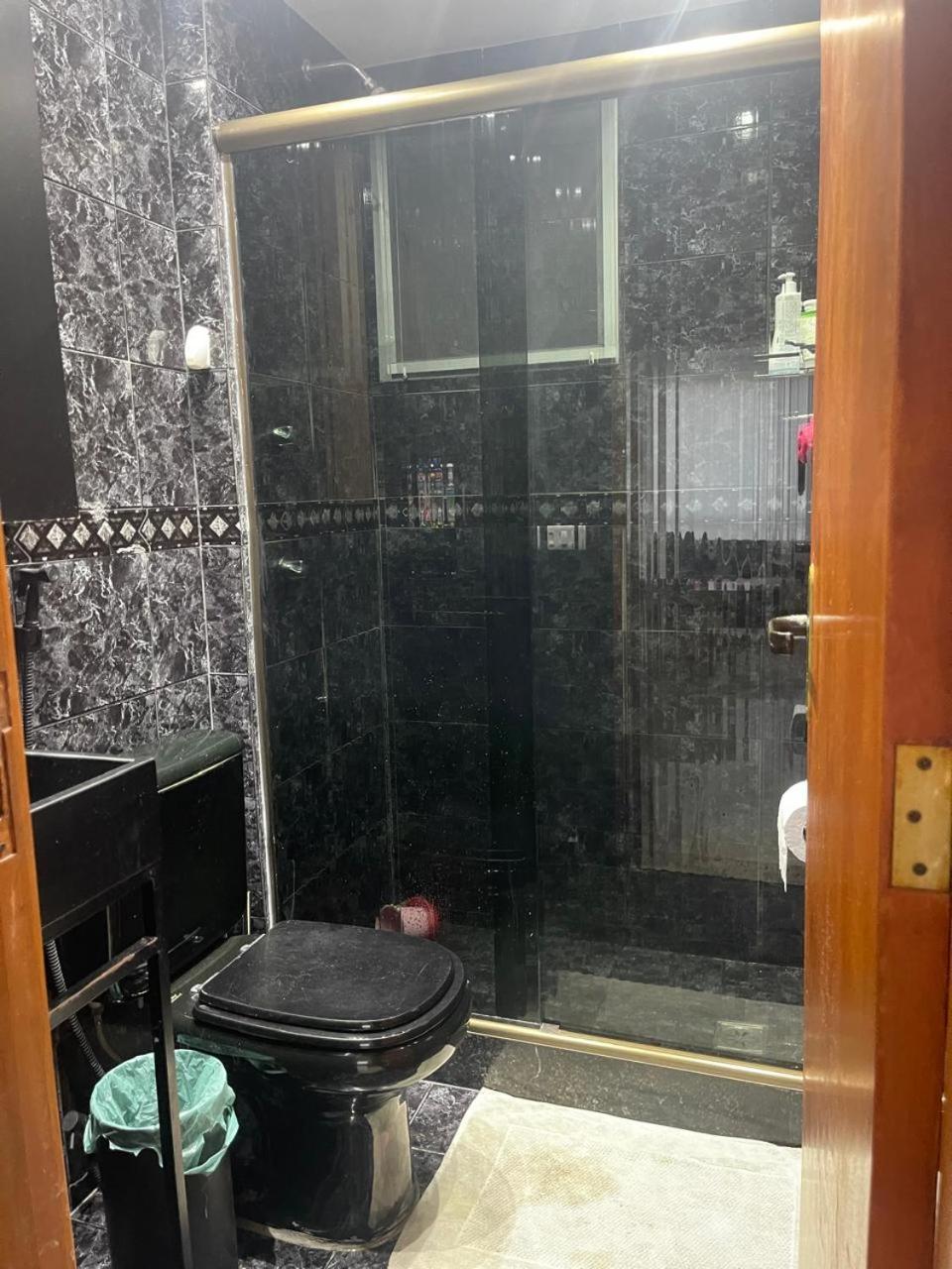 Cobertura Incrivel, Silenciosa E Familiar Com Sala Ampla, Cozinha Americana, 3 Quartos, Area Gourmet, Terraco Aberto Com Churrasqueira E Jacuzzi Na Praia Da Barra Da Tijuca - Rio De Janeiro - Apto Inteiro So Pra Voce *