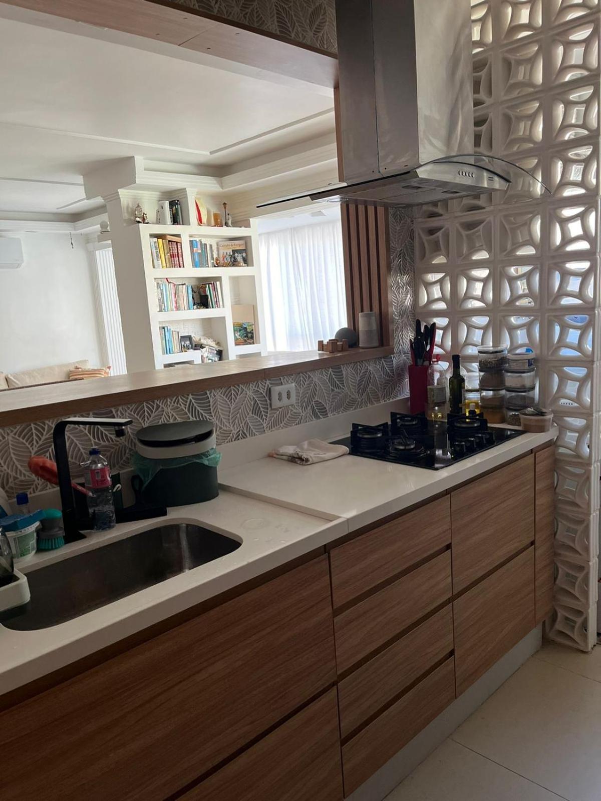 Apartamento Cobertura Incrivel, Silenciosa E Familiar Com Sala Ampla, Cozinha Americana, 3 Quartos, Area Gourmet, Terraco Aberto Com Churrasqueira E Jacuzzi Na Praia Da Barra Da Tijuca - Rio De Janeiro - Apto Inteiro So Pra Voce *