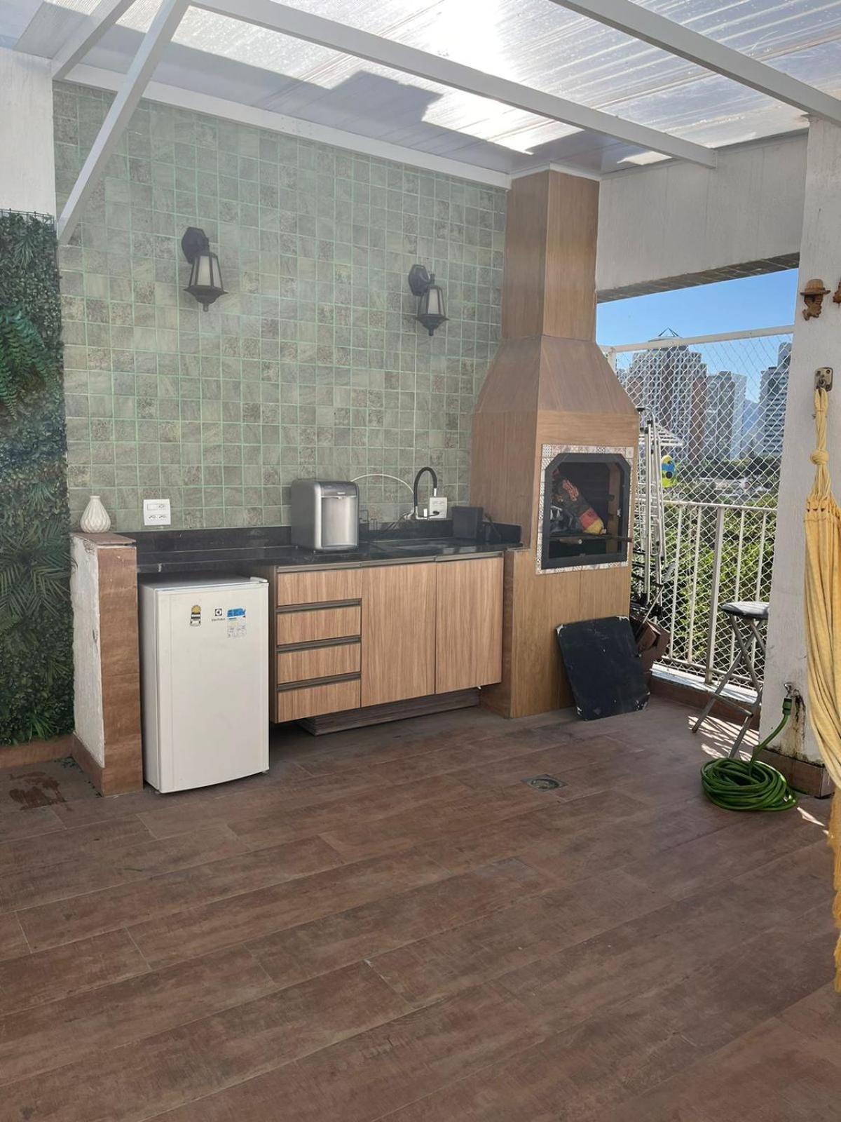 Cobertura Incrivel, Silenciosa E Familiar Com Sala Ampla, Cozinha Americana, 3 Quartos, Area Gourmet, Terraco Aberto Com Churrasqueira E Jacuzzi Na Praia Da Barra Da Tijuca - Rio De Janeiro - Apto Inteiro So Pra Voce Rio de Janeiro