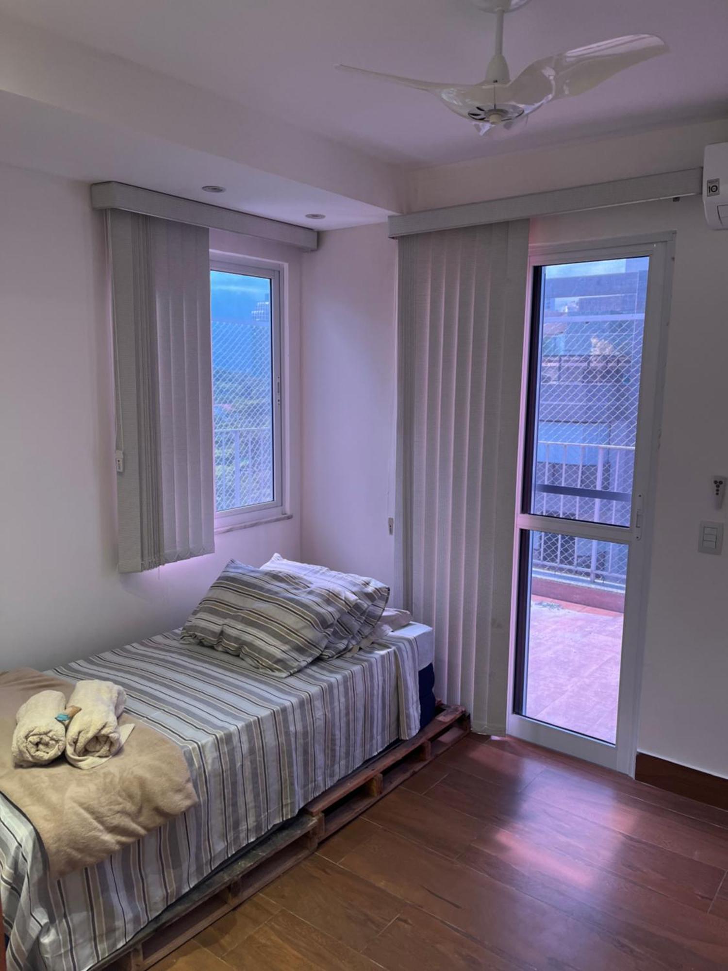 Cobertura Incrivel, Silenciosa E Familiar Com Sala Ampla, Cozinha Americana, 3 Quartos, Area Gourmet, Terraco Aberto Com Churrasqueira E Jacuzzi Na Praia Da Barra Da Tijuca - Rio De Janeiro - Apto Inteiro So Pra Voce